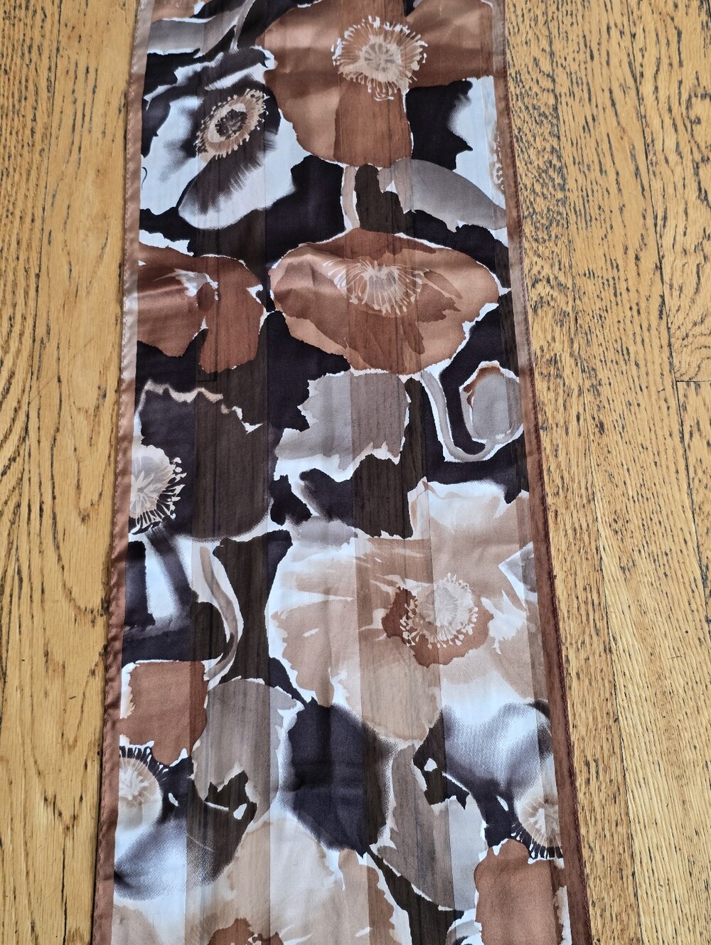Vintage Jones New York 💯 Silk Scarf - Picture 10 of 10
